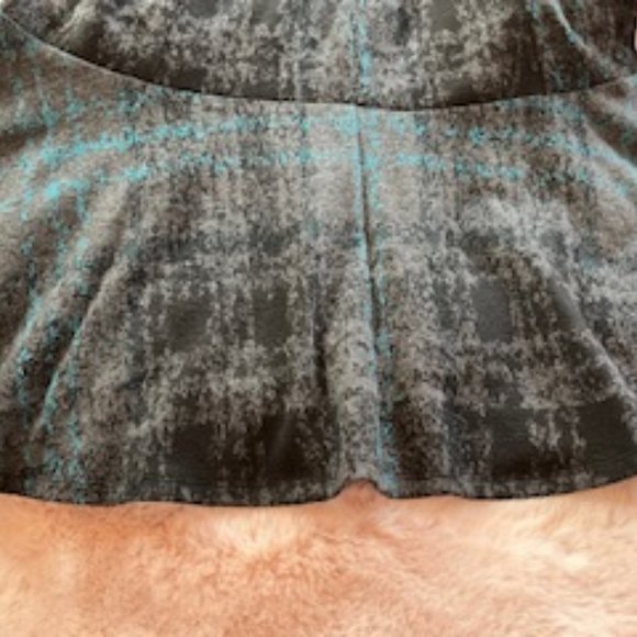 DRESSES - Picture 13 of 13